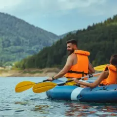 Jaki kajak pneumatyczny wybrać? Porównanie modeli i ich cech