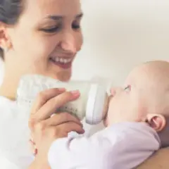 Smoczek do butelki Avent 2 od kiedy? Sprawdź, co musisz wiedzieć
