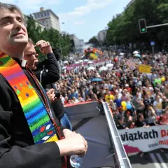 Czy świadek Jehowy może być z katolikiem? Wyzwania i różnice w wierzeniach