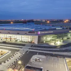 Czy lotnisko Chopina jest otwarte? Ważne informacje, które musisz znać!
