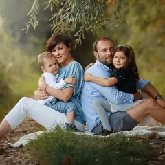 Ile kosztuje sesja zdjęciowa rodzinna? Ceny i pakiety, które zaskoczą