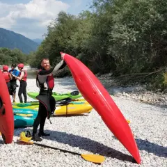 Kajakarstwo górskie w Polsce - najlepsze trasy i porady dla każdego