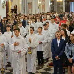 Ile biskup bierze za bierzmowanie? Sprawdź, co musisz wiedzieć