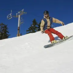 Czy jazda na snowboardzie jest trudna? Oto, co musisz wiedzieć!