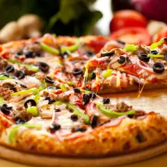 Jak zrobić pizzę z gotowego ciasta - prosta i smaczna receptura