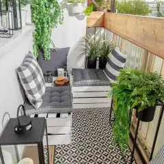Jak urządzić mały balkon, aby stał się idealnym miejscem relaksu?