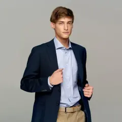 Męska stylizacja na imprezę: Jak wyglądać modnie na każdą okazję?