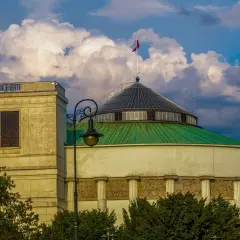 Sejm co to? Kluczowe informacje o roli i funkcjach sejmu w Polsce