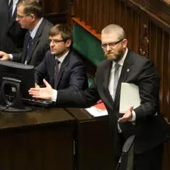 Kim jest Grzegorz Braun? Kontrowersje i poglądy polityczne