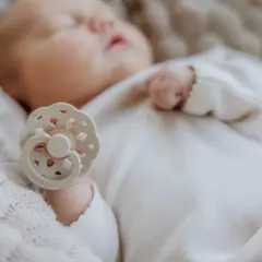 Jak często wymieniać smoczek, aby zapewnić bezpieczeństwo dziecka?