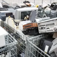 Gdzie wyrzucać elektrośmieci? Sprawdź, jak uniknąć kary i chronić środowisko