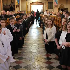 Czy osoba po rozwodzie może być świadkiem na bierzmowaniu? Odpowiedzi i wątpliwości