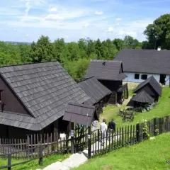 Skansen Dobczyce - odkryj tajemnice drewnianej architektury ludowej