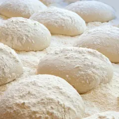 Ile może leżeć ciasto na pizzę? Sprawdź, by uniknąć zmarnowania