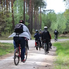 Ile naprawdę spalasz kalorii jadąc 30 km na rowerze? Poznaj prawdę