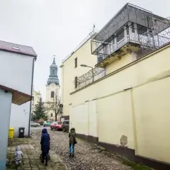Wieś ze szkołą dla niewidomych: historia i znaczenie Lasków dla edukacji