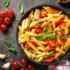 Co to jest penne? Poznaj smak i charakterystykę tego makaronu