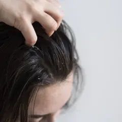 Jak używać peelingu, aby uzyskać gładką i zdrową skórę