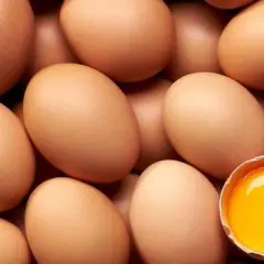 Czy jajka obniżają cholesterol? Odkryj prawdę o ich wpływie na zdrowie