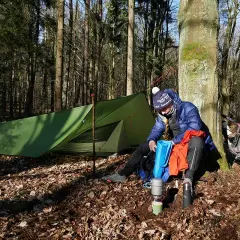 Najlepszy namiot na wyprawę rowerową – jak wybrać lekki i wytrzymały model?