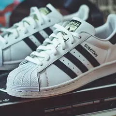 Buty Adidas Vintage: ikona stylu czy przereklamowany trend mody?