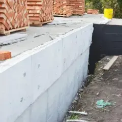 Jak izolować fundament, aby uniknąć problemów z wilgocią i kosztownych napraw