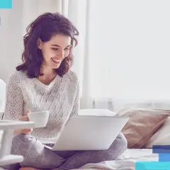 Ile wcześniej być na lotnisku z odprawą online, aby uniknąć stresu?