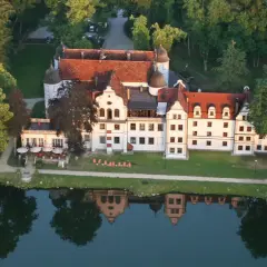 Zamek rycerski w Krągu - historia, architektura i atrakcje hotelowe