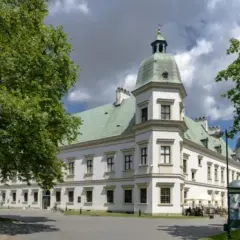 Zamek Ujazdowski w Warszawie - historia, sztuka i wydarzenia, które musisz znać