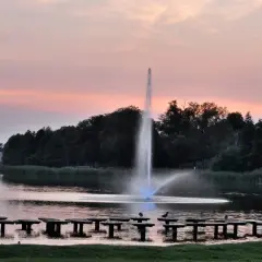 Jezioro Łoniewskie - tajemnice, atrakcje i piękno natury w regionie