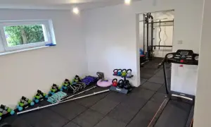 Siłownie Nowa Dęba: Przewodnik po klubach fitness i treningach
