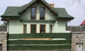 Jaki kolor elewacji do zielonego dachu? Odkryj najlepsze opcje!