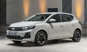 Biała Dacia Sandero 2026 z nowoczesnym designem, prezentowana w studiu.