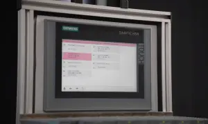 Ekran SIMATIC HMI z listy urządzeń PROFINET, w tym modułów Siemens S7.