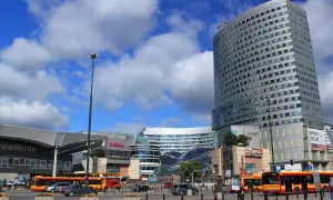 Jak dojść z dworca centralnego do złotych tarasów w Warszawie?