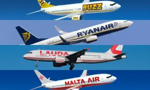 Samoloty Buzz, Ryanair, Lauda i Malta Air na tle błękitnego nieba.
