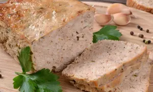 Pieczenie pasztetu: Idealny czas i temperatura? Odkryj sekrety!