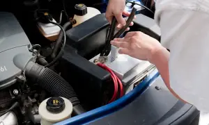 Jak dolać płyn chłodniczy do Toyoty Corolli? Bezpieczny poradnik
