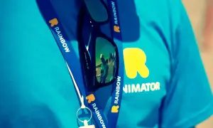 Ile zarabia animator w hotelu? Zaskakujące różnice w wynagrodzeniach