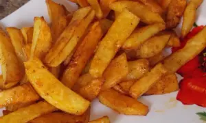 Chrupiące frytki z piekarnika: przepis na idealne i zdrowe!