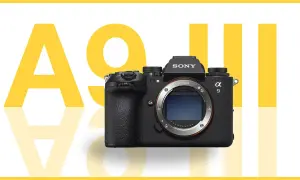 La nuova Sony Alpha 9 III, con il suo design iconico, pronta a catturare ogni istante con prestazioni rivoluzionarie.