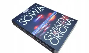 Kryminał "Sowa" Aleksandera, jednego z polskich autorów kryminałów, z serii "Gwiazdy Oriona", inspirowany prawdziwymi wydarzeniami.