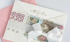 Ile trzeba dać w kopercie na wesele, aby nie popełnić błędu?