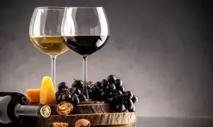 Czy wino bezalkoholowe ma alkohol? Sprawdź, co musisz wiedzieć