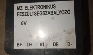 Regulator napięcia 6V MZ Elektronikus. Pomocny przy sprawdzaniu ładowania w motocyklu.