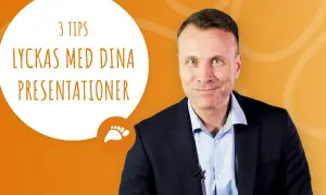 Man med kostym ger 3 tips för att lyckas med presentationer och bli av med nervositet.