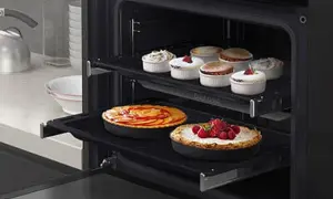 Pieczenie dwóch ciast razem? Oszczędź czas i uniknij błędów!