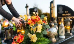 Dlaczego 6 tygodni na grobie? Pochodzenie i znaczenie tradycji