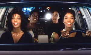 Whitney Houston i jej przyjaciółki w samochodzie, scena z filmu "Czekając na spełnienie".