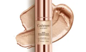 Cashmere podkład rozświetlający - idealny sposób na promienną cerę